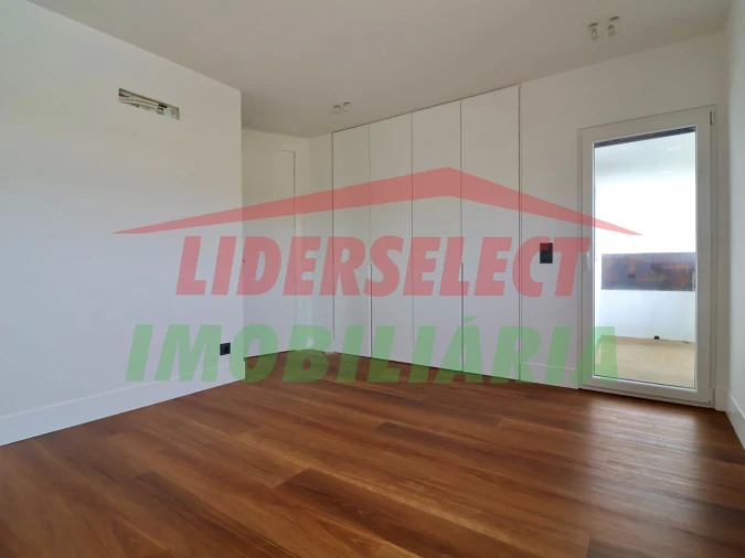 Moradia T3 para Venda em Ribamar Foto 18