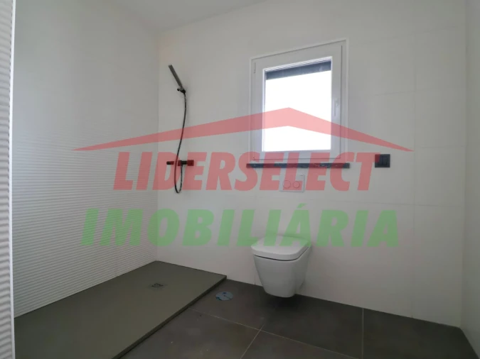 Moradia T3 para Venda em Ribamar Foto 32