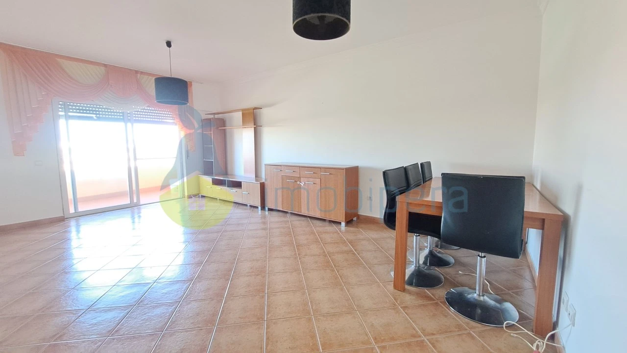 Apartamento T1 para Arrendamento em Armação de Pera Foto 2