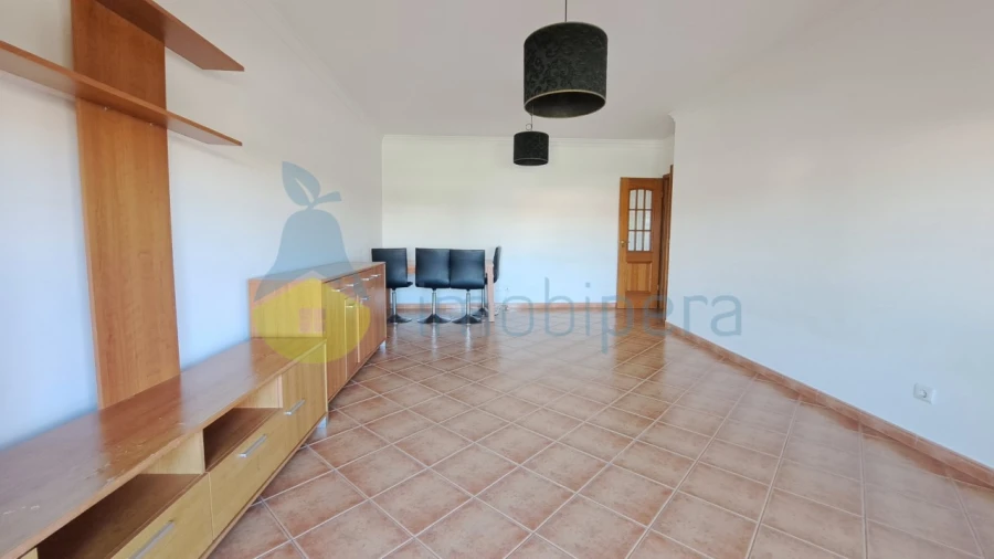 Apartamento T1 para Arrendamento em Armação de Pera Foto 3