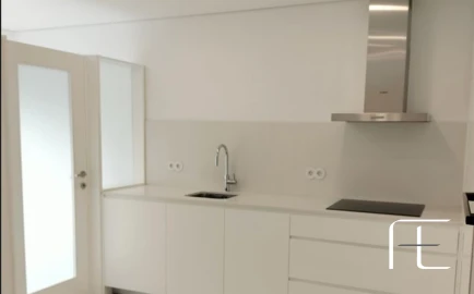 Apartamento T3 para Venda em Lordelo do Ouro e Massarelos
