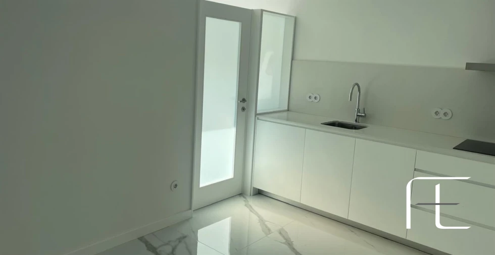 Apartamento T3 para Venda em Lordelo do Ouro e Massarelos Foto 3