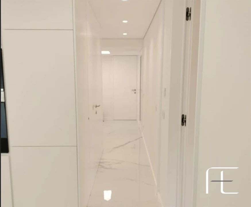 Apartamento T3 para Venda em Lordelo do Ouro e Massarelos Foto 13