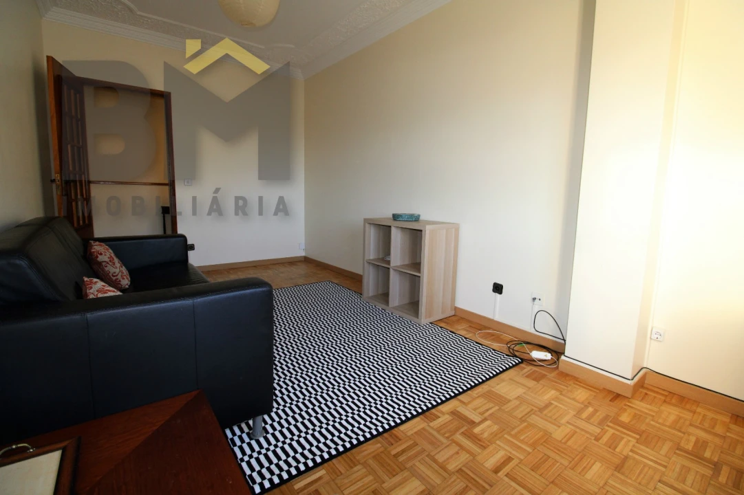 Apartamento T1 para Arrendamento em Castelo Branco Foto 4