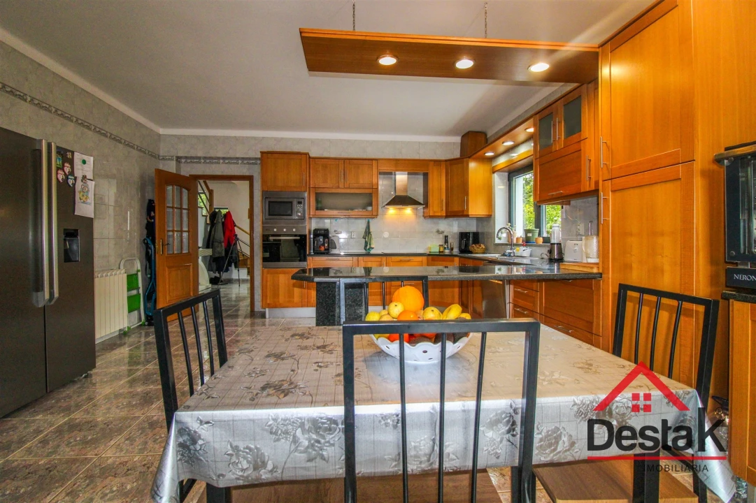 Moradia T5 para Venda em Rio de Loba Foto 6