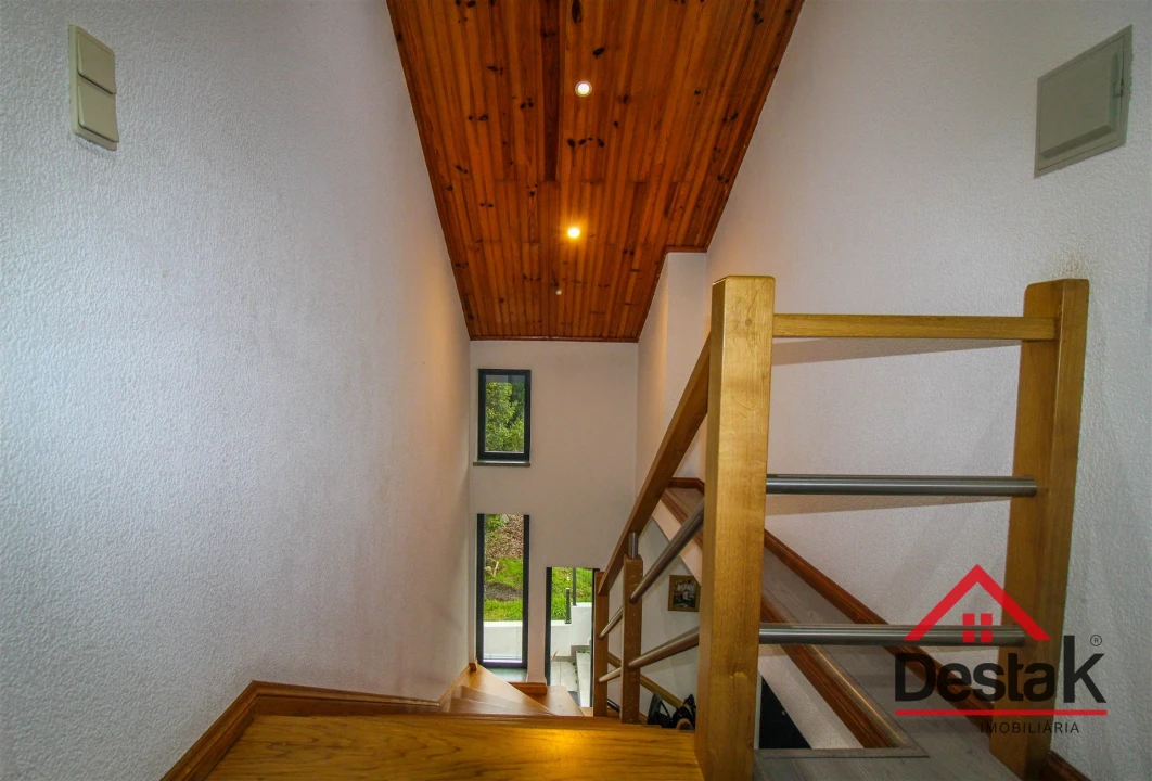 Moradia T5 para Venda em Rio de Loba Foto 18