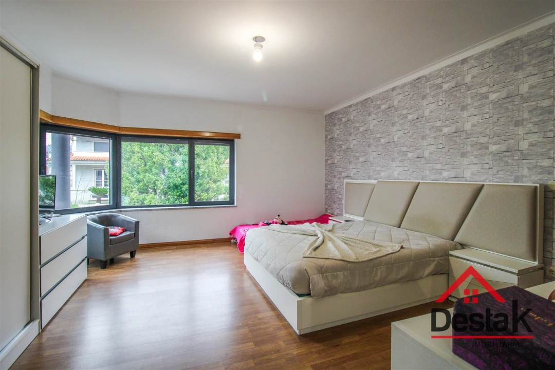 Moradia T5 para Venda em Rio de Loba Foto 10