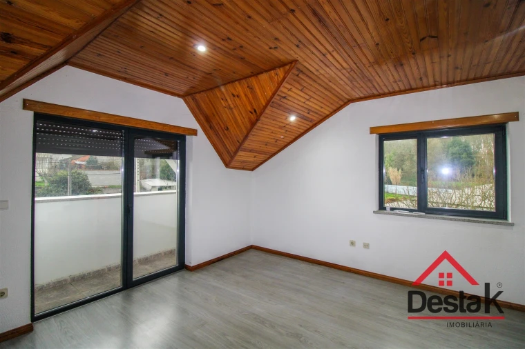 Moradia T5 para Venda em Rio de Loba Foto 19