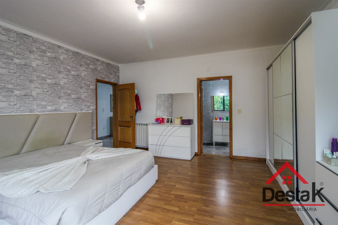 Moradia T5 para Venda em Rio de Loba Foto 9