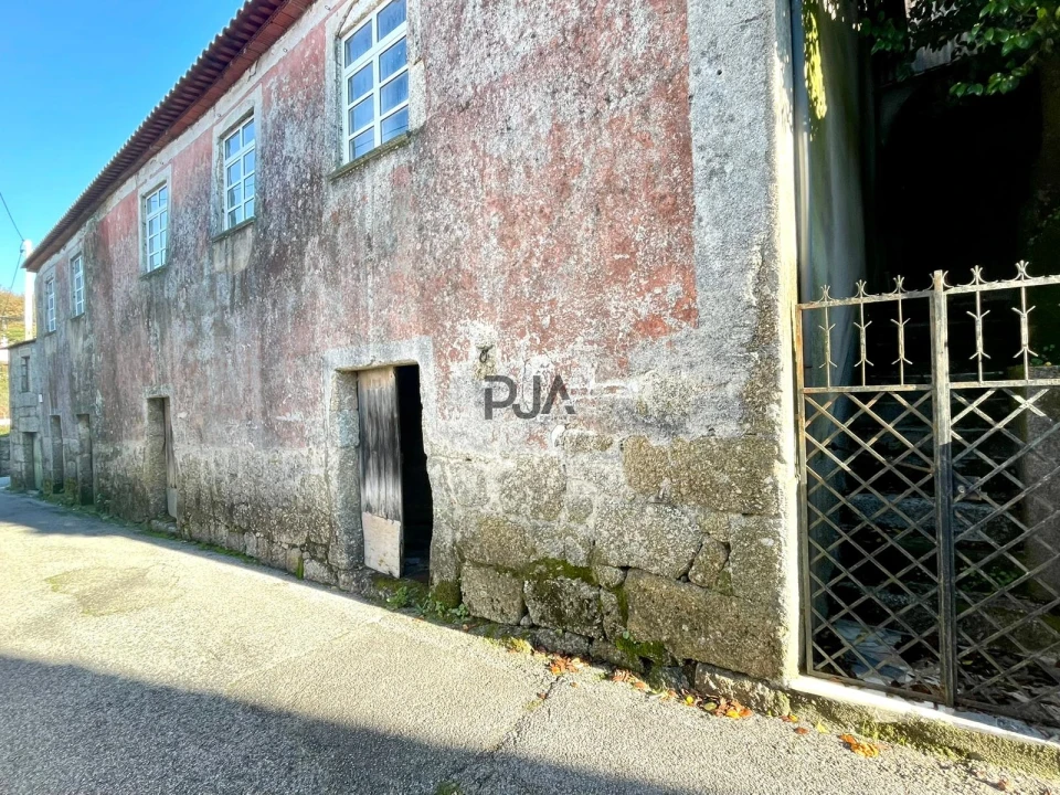 Moradia T4 para Venda em Mouraz e Vila Nova da Rainha Foto 1