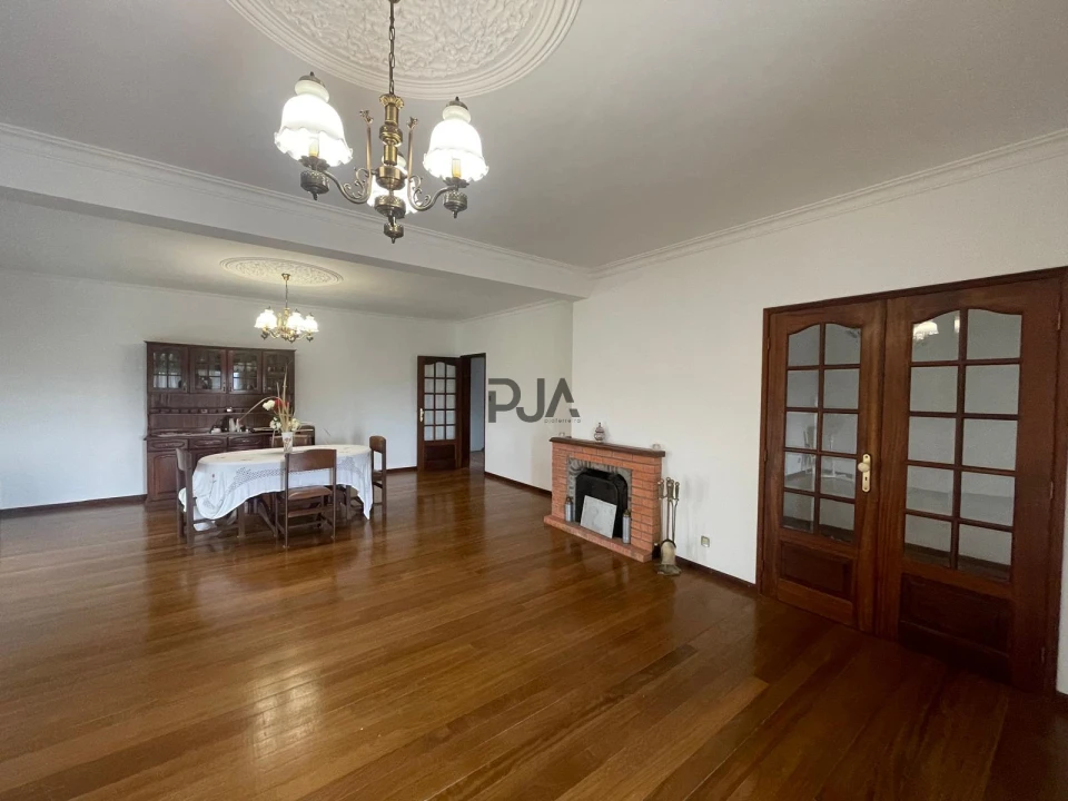 Moradia T5 para Venda em Espinho Foto 12