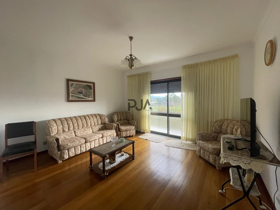 Moradia T5 para Venda em Espinho Foto 13