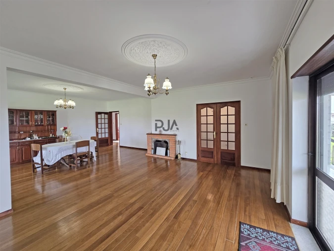 Moradia T5 para Venda em Espinho Foto 14