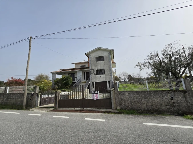 Moradia T5 para Venda em Espinho Foto 33