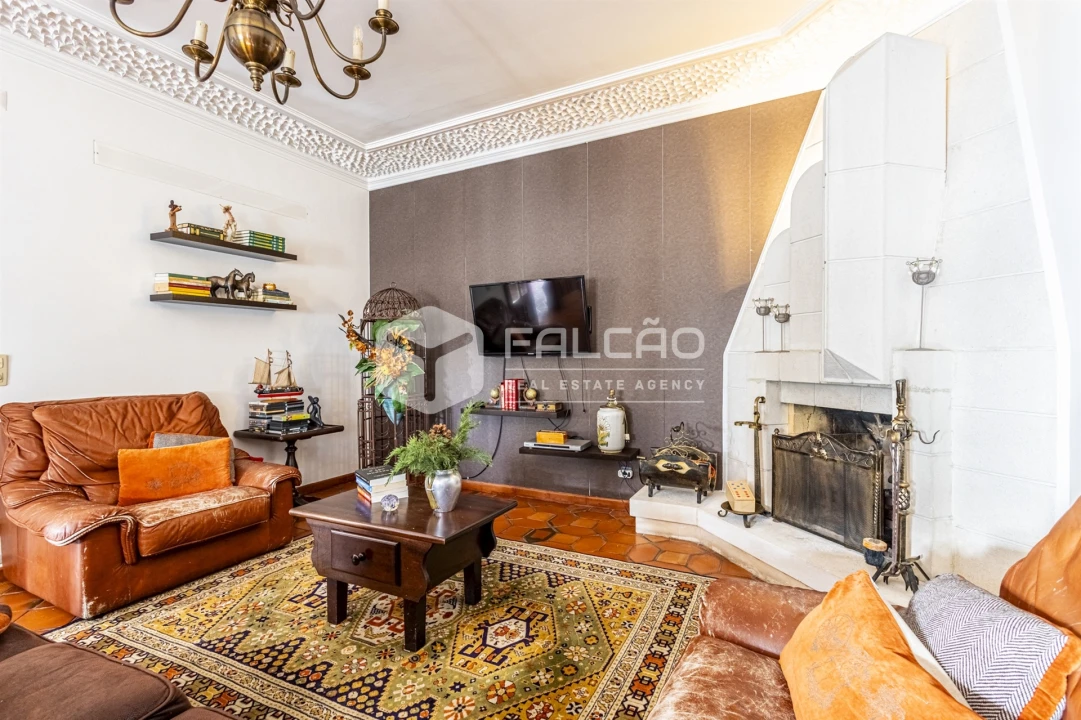 Moradia T5 para Venda em Marvila, Ribeira Santarém, São Salvador, São Nicolau Foto 1