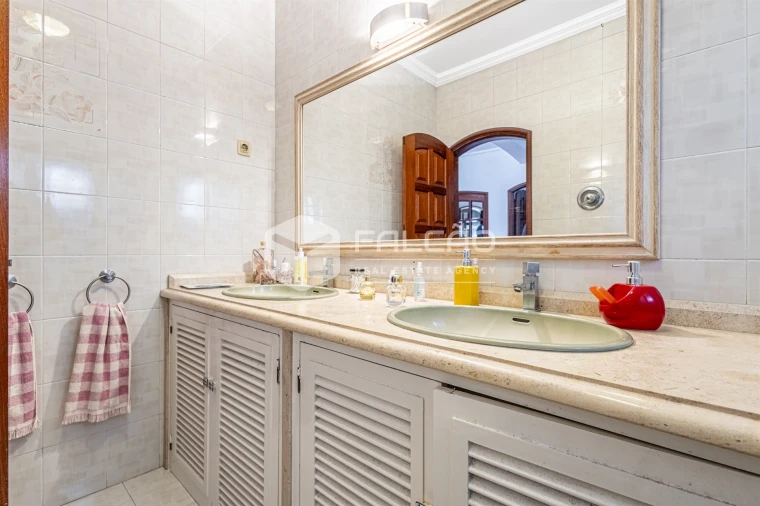 Moradia T5 para Venda em Marvila, Ribeira Santarém, São Salvador, São Nicolau Foto 23