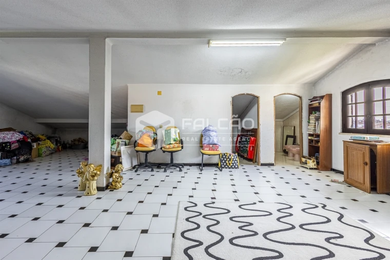 Moradia T5 para Venda em Marvila, Ribeira Santarém, São Salvador, São Nicolau Foto 54