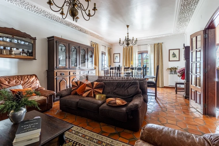 Moradia T5 para Venda em Marvila, Ribeira Santarém, São Salvador, São Nicolau Foto 3