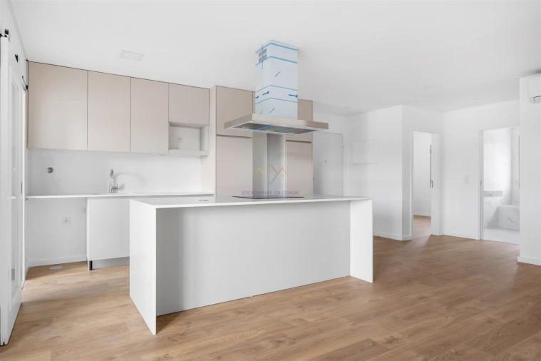 Apartamento T2 para Venda em Camarate, Unhos e Apelação Foto 6