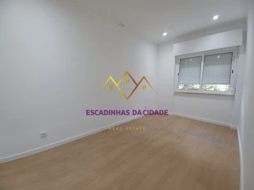 Apartamento T3 para Venda em Falagueira-Venda Nova