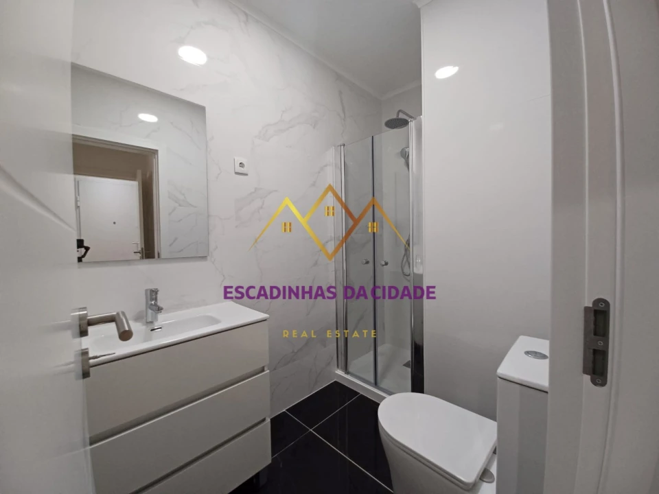 Apartamento T3 para Venda em Falagueira-Venda Nova Foto 28