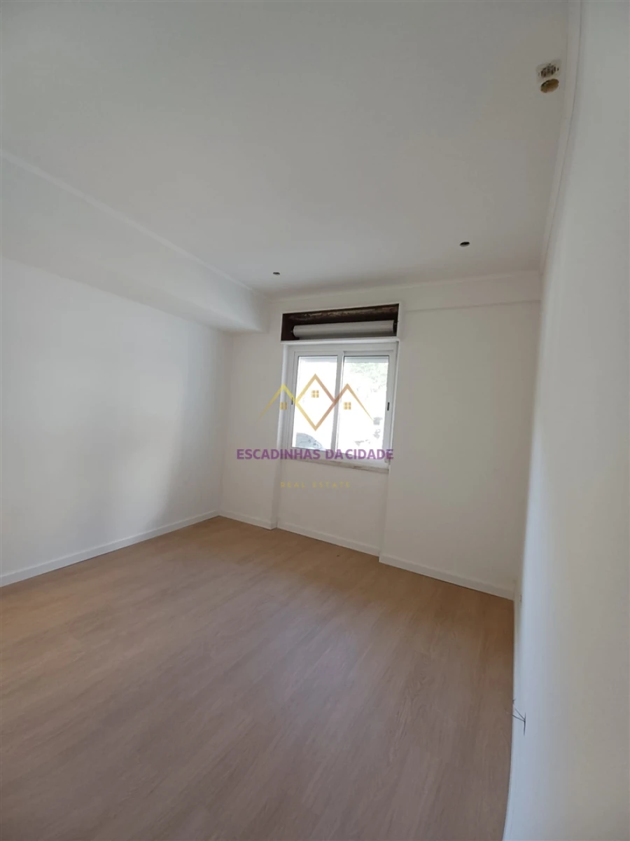 Apartamento T3 para Venda em Falagueira-Venda Nova Foto 9