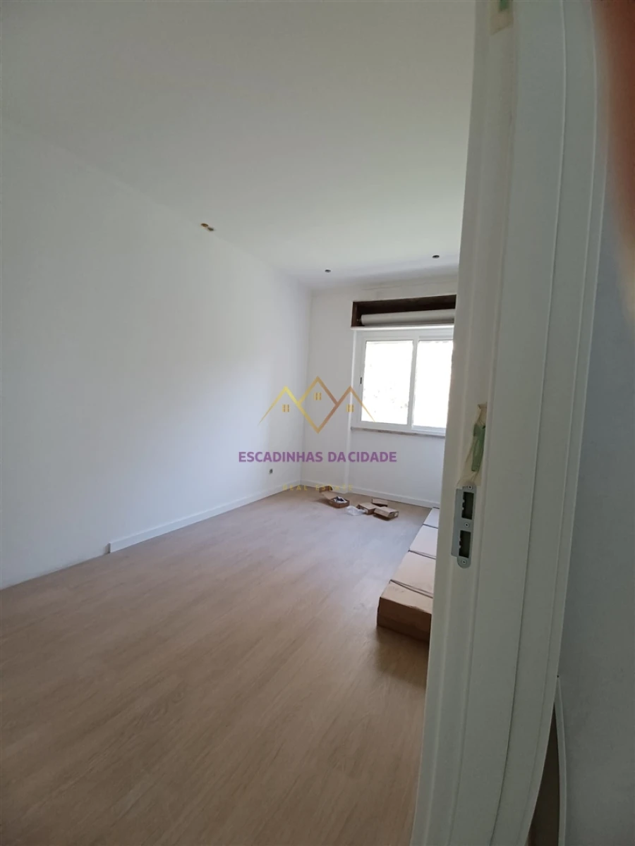 Apartamento T3 para Venda em Falagueira-Venda Nova Foto 7