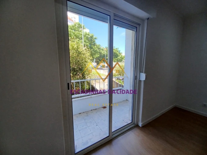 Apartamento T3 para Venda em Falagueira-Venda Nova Foto 3