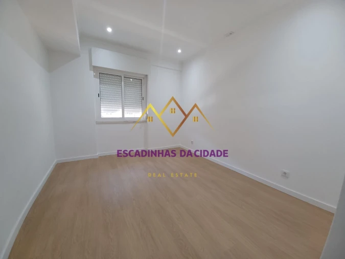 Apartamento T3 para Venda em Falagueira-Venda Nova Foto 23