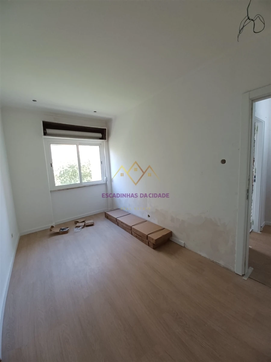 Apartamento T3 para Venda em Falagueira-Venda Nova Foto 5