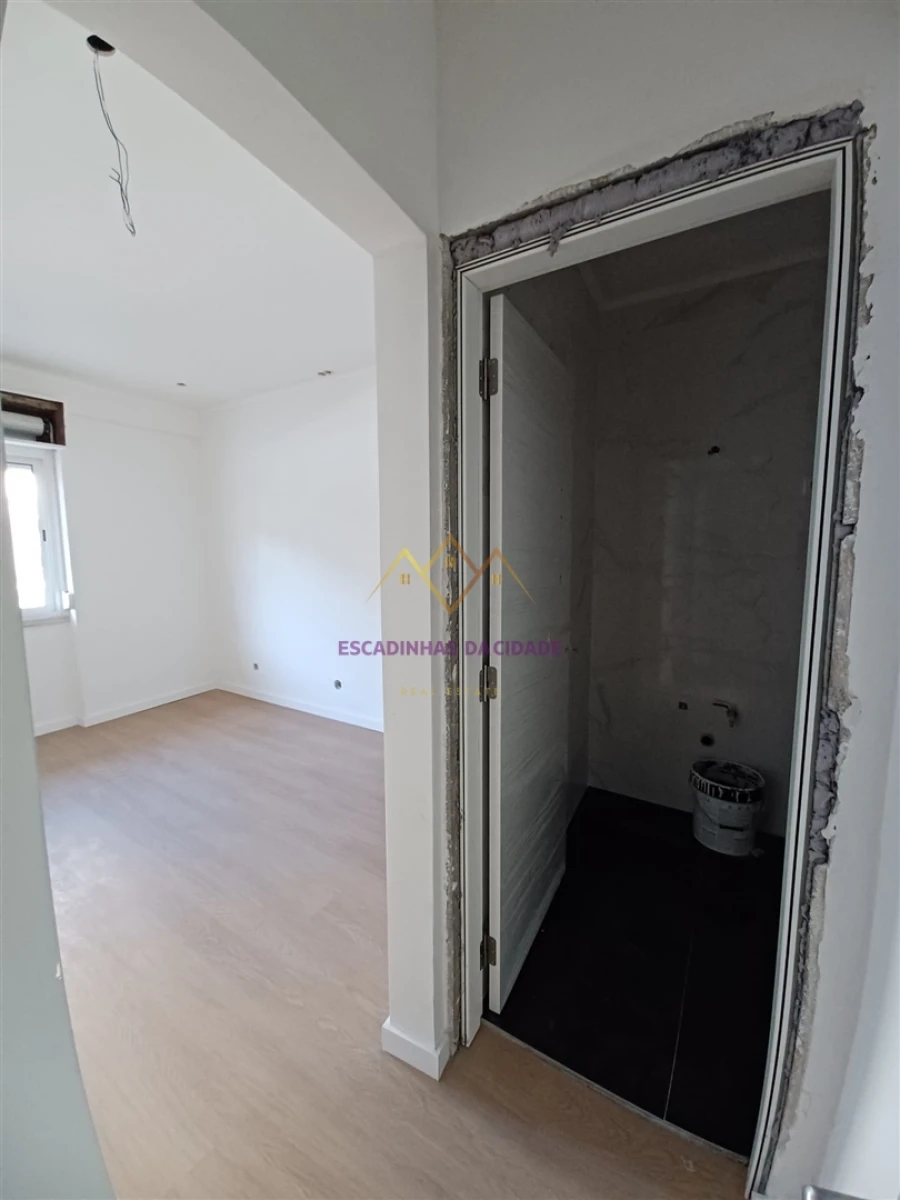 Apartamento T3 para Venda em Falagueira-Venda Nova Foto 27