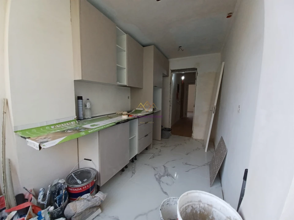 Apartamento T3 para Venda em Falagueira-Venda Nova Foto 11