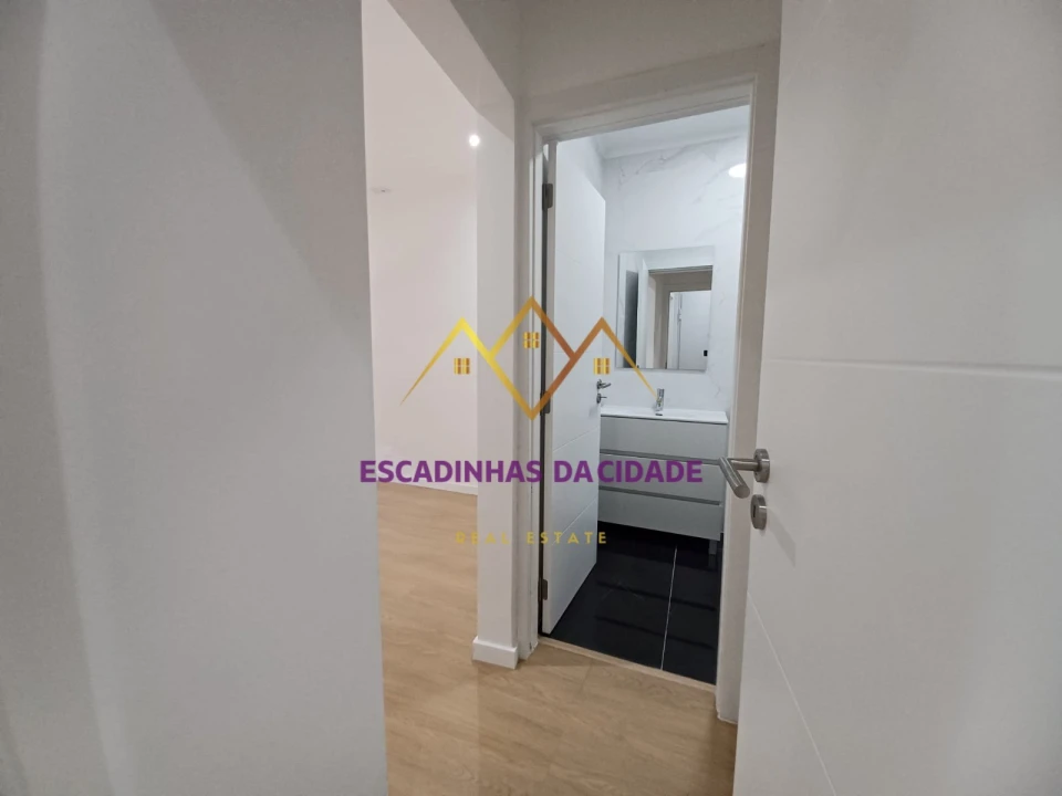 Apartamento T3 para Venda em Falagueira-Venda Nova Foto 22