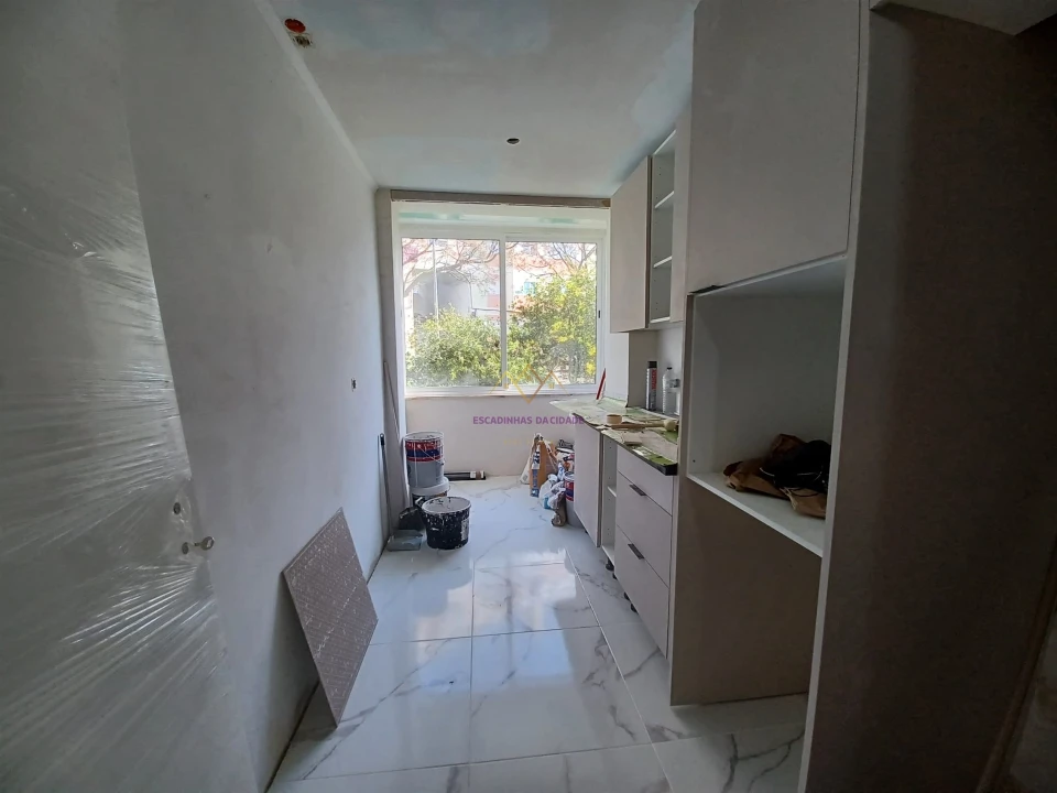 Apartamento T3 para Venda em Falagueira-Venda Nova Foto 12