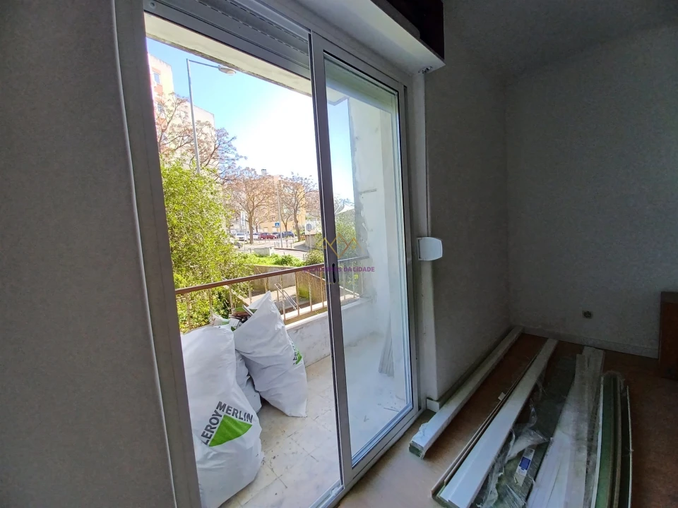 Apartamento T3 para Venda em Falagueira-Venda Nova Foto 33