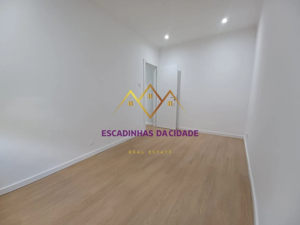 Apartamento T3 para Venda em Falagueira-Venda Nova Foto 21