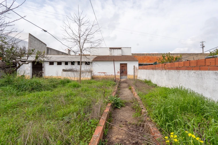 Moradia T2 para Venda em Alvalade Foto 13