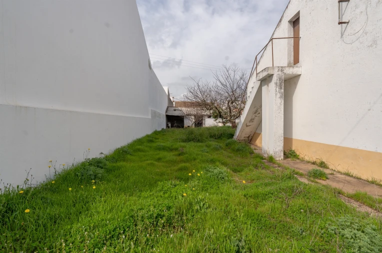 Moradia T2 para Venda em Alvalade Foto 17