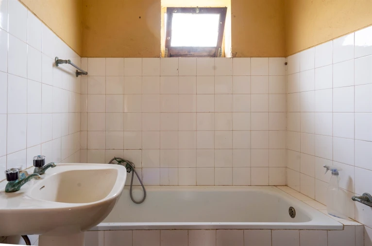 Moradia T2 para Venda em Alvalade Foto 7