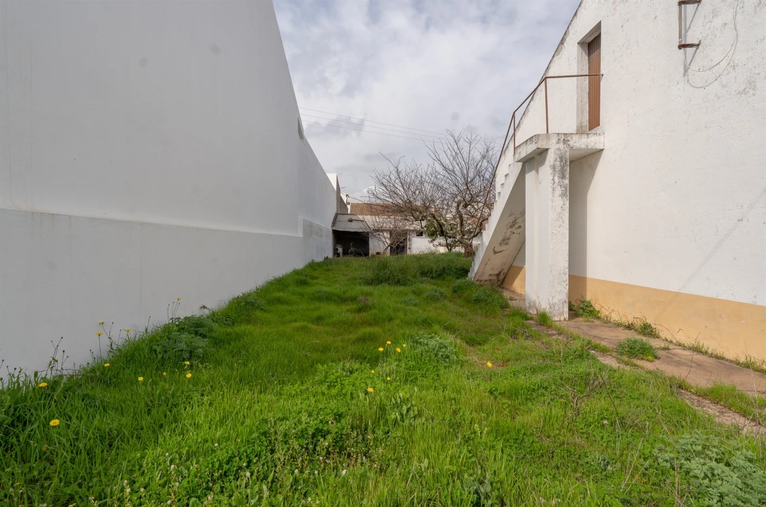 Moradia T2 para Venda em Alvalade Foto 17