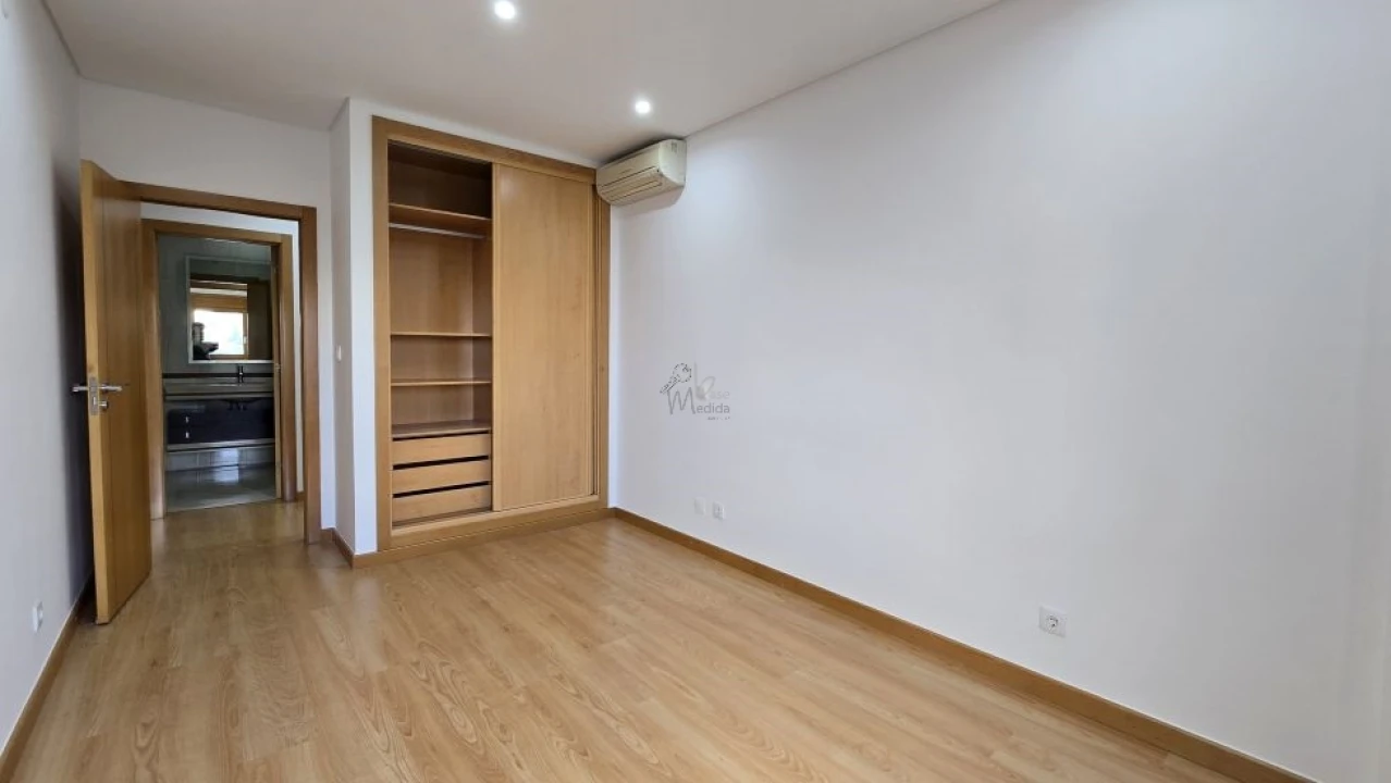 Apartamento T3 para Venda em Odivelas Foto 15