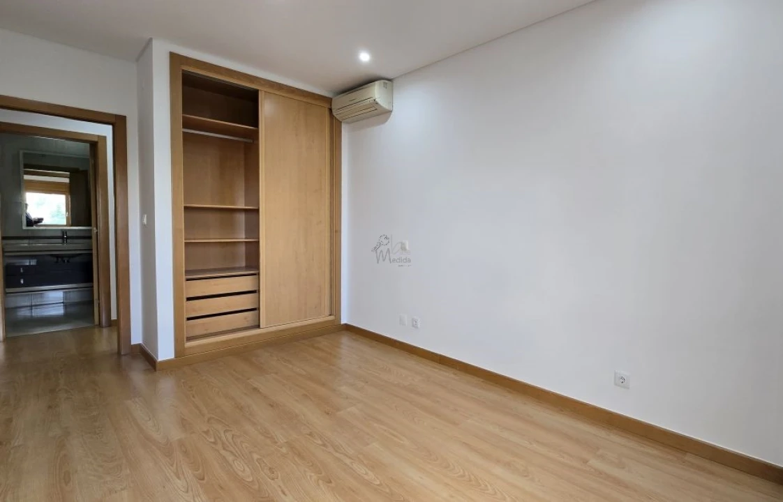 Apartamento T3 para Venda em Odivelas Foto 30