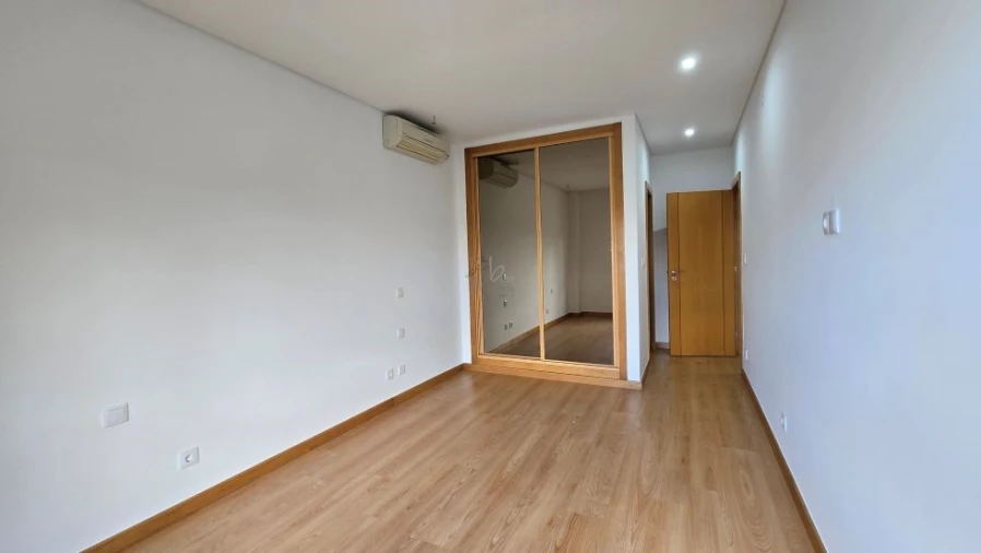 Apartamento T3 para Venda em Odivelas Foto 16