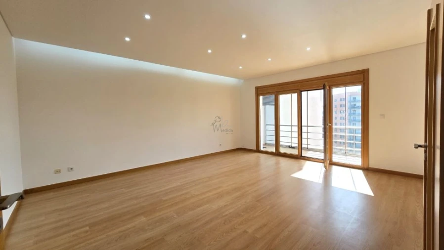 Apartamento T3 para Venda em Odivelas Foto 10