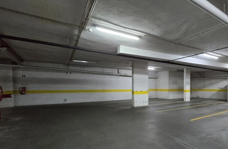 Apartamento T3 para Venda em Odivelas Foto 36