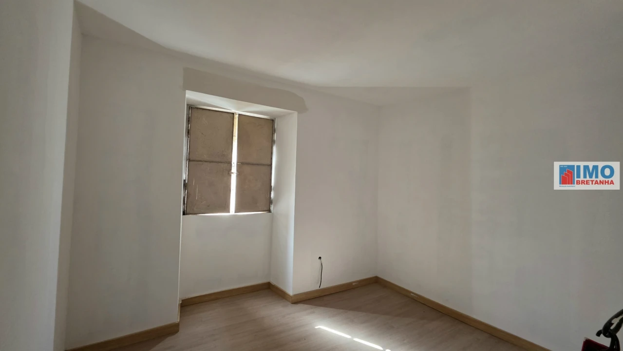 Moradia T2 para Venda em Escalos de Cima e Lousa Foto 6
