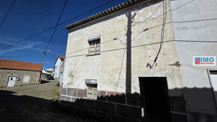Moradia T2 para Venda em Escalos de Cima e Lousa Foto 2