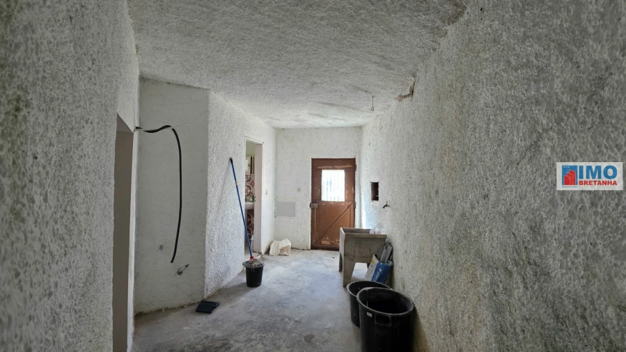 Moradia T2 para Venda em Escalos de Cima e Lousa Foto 12