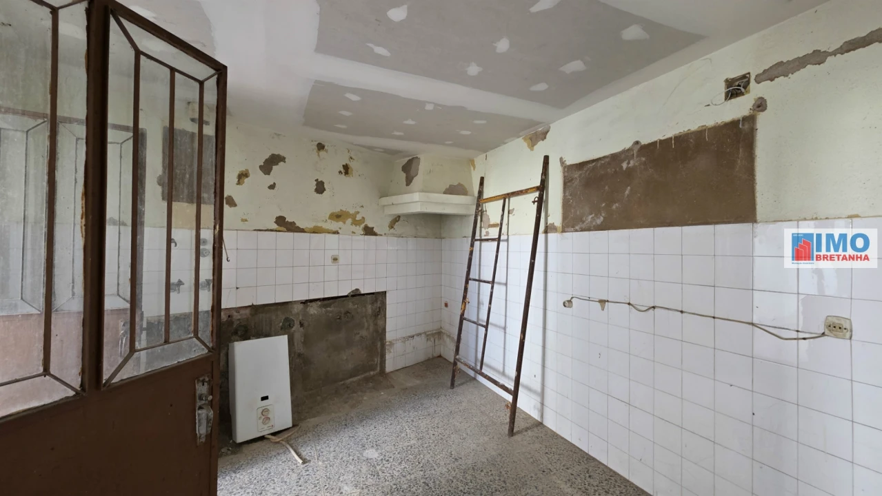 Moradia T2 para Venda em Escalos de Cima e Lousa Foto 8