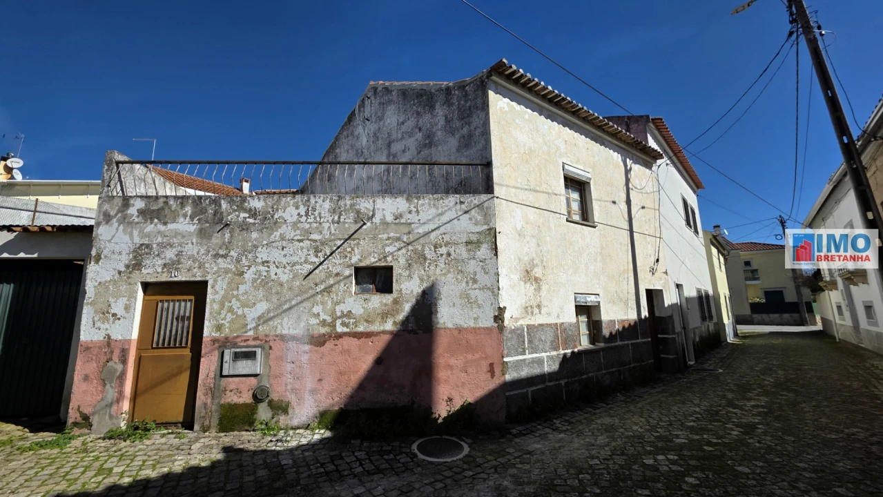 Moradia T2 para Venda em Escalos de Cima e Lousa Foto 1